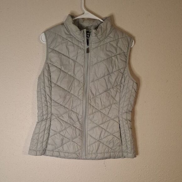 INTL d.e.t.a.i.l.s. Puffer Vest Women's Gray Quilted Vest size medium - Picture 1 of 7